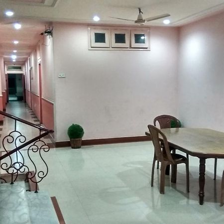Hotel Varsa Dibrugarh Eksteriør bilde