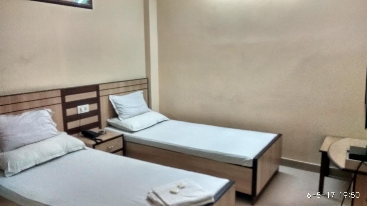 Hotel Varsa Dibrugarh Eksteriør bilde